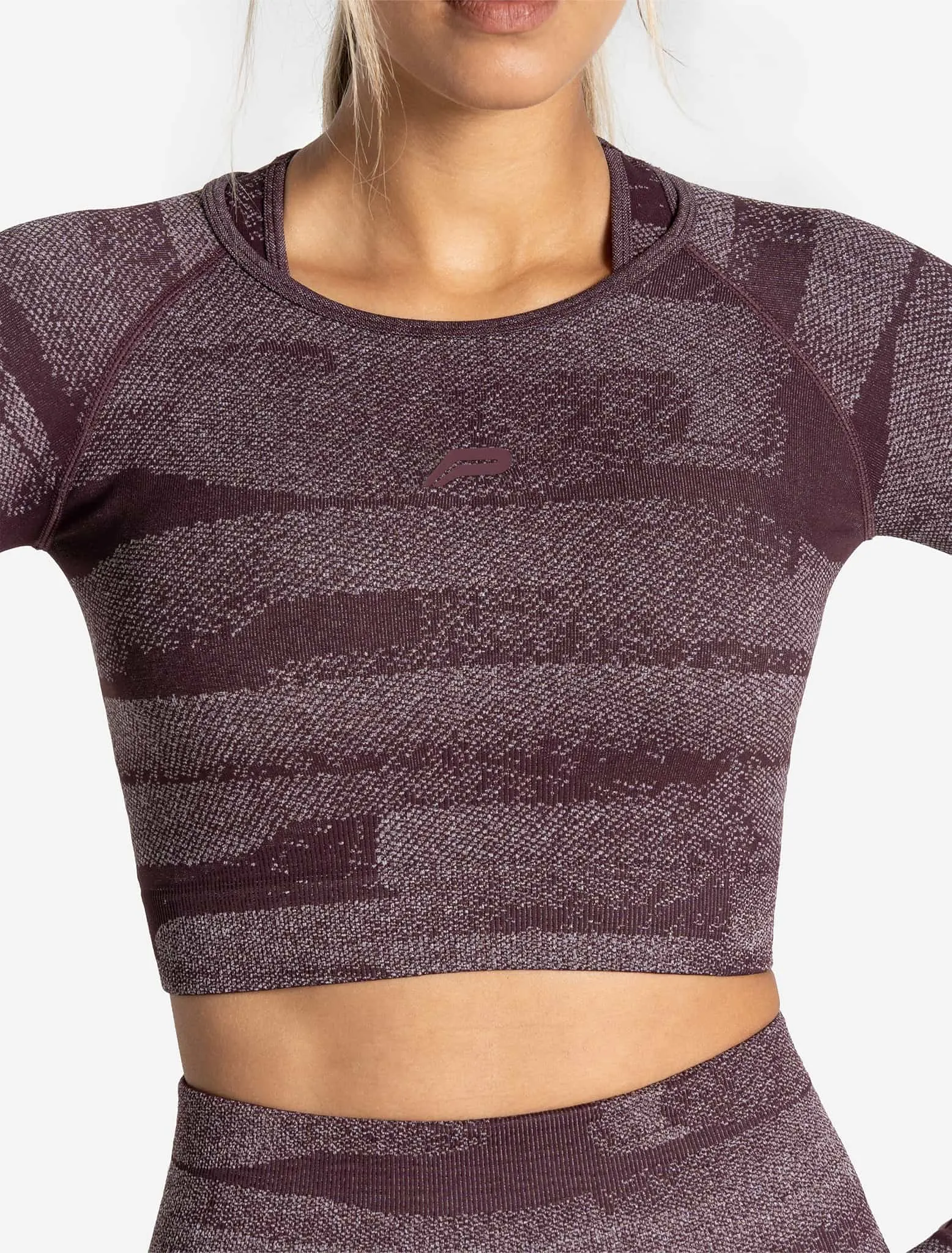 Boost Seamless Long Sleeve Crop Top - Cherry